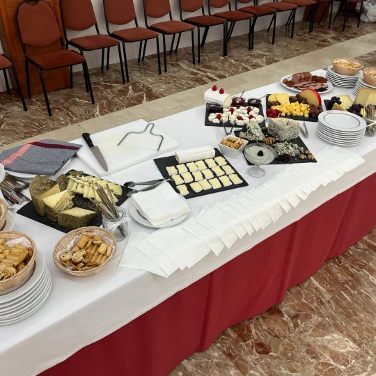 https://www.salosantacreu.com/wp-content/uploads/2024/02/banquetes-1-540x540.jpeg